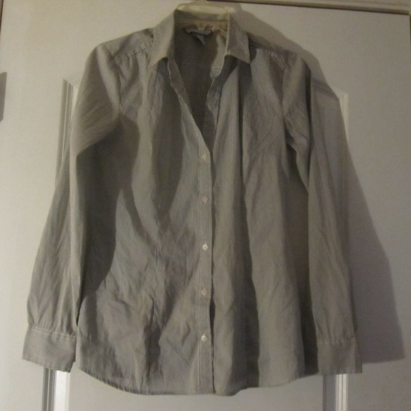 H&M Women's Button Front Shirt.Low Cut V-Neck. Gray/White Stripes LS  Size 8 - Picture 1 of 7